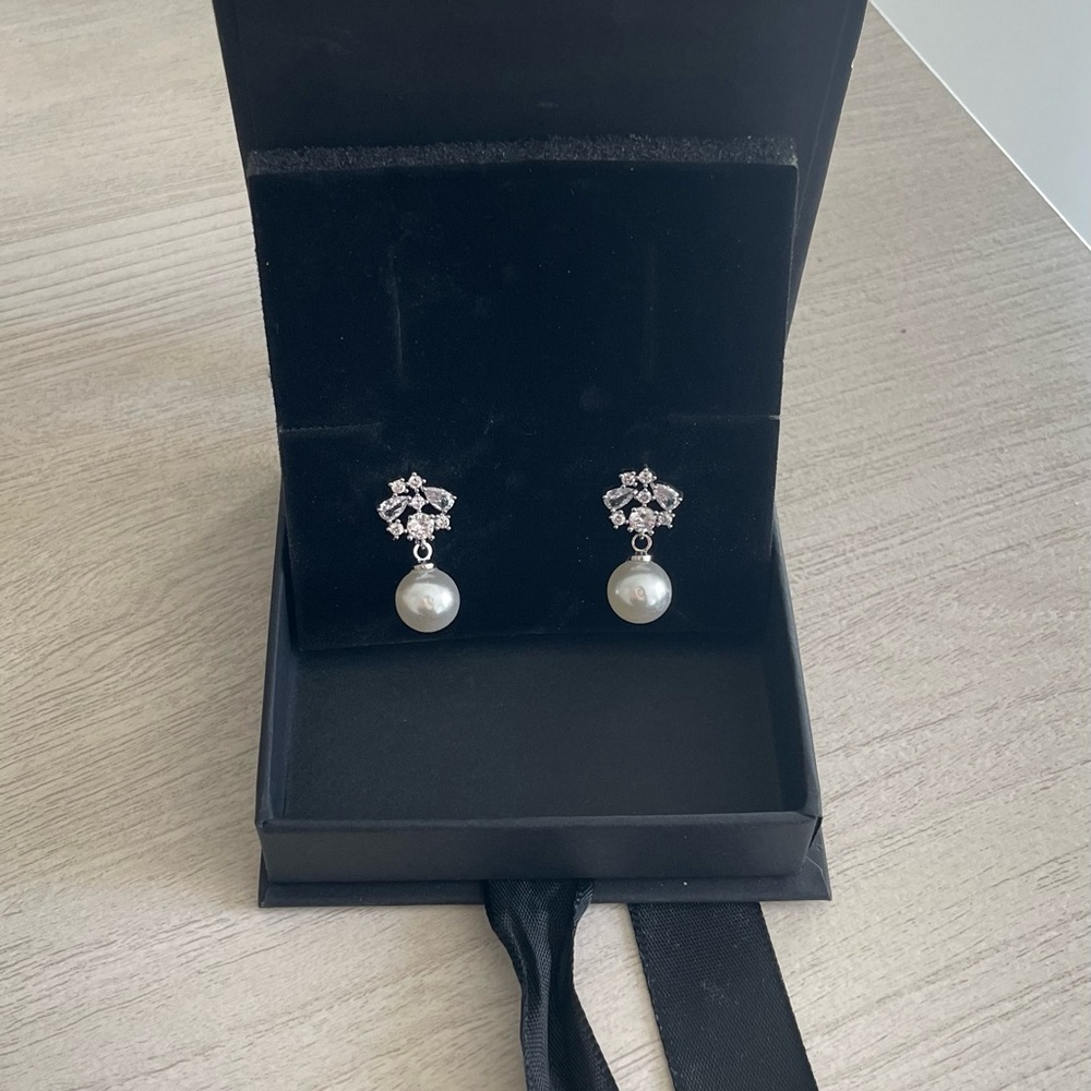 Elegant Pearl Drop Earrings